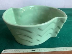 Vintage Art Deco Lovatts Green Planter - Picture 1 of 7