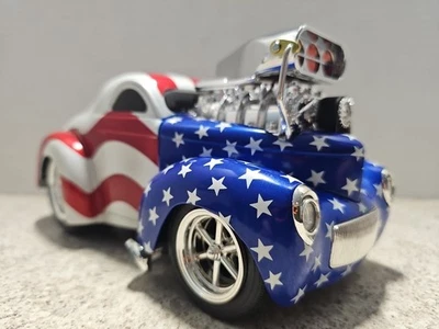 Vntg '01 Muscle Machines '41 Willys Coupe Stars And Stripes 1:18 *LOOSE, NO BOX* - Image 1 of 4