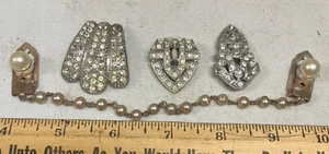 Aus Nachlass - Vier verschiedene Vintage Kleiderclips mit Strass & Kunstperlen - Bild 1 von 3