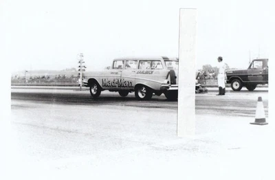 Chevy 1957 Drag Racing de la década de 1960-Larry Kopp F/MP "MAD-MAN'-Mason-Dixon Dragway Foto 1 de 2
