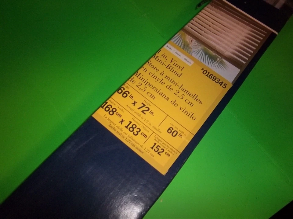 NUEVO LEVOLOR 1-in Blanco Vinilo Mini Persianas 66-in Act 65.5" x 72 0169345 Foto 1 de 1