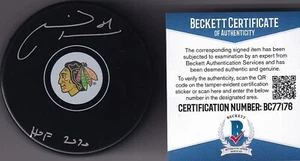 BECKETT MARIAN HOSSA "HOF 2020" SIGNED CHICAGO BLACKHAWKS LICENSED LOGO PUCK 176 - Picture 1 of 2
