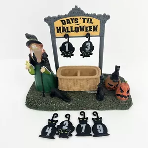 2022 Lemax Spooky Town Black Cat Halloween Countdown Village Figure #23585 - Picture 1 of 6