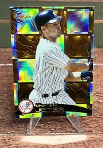 1999 PACIFIC PRISM CARD #100 DEREK JETER HOLOGRAPHIC GOLD 91/480 NY YANKEES