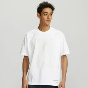 UNIQLO BILLIE EILISH × Takashi Murakami collabo T-Shirt SIZE:M No6 Free Shipping - Picture 1 of 11