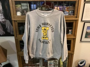 Felpa vintage Iowa Hawkeyes baseball grigia Gildan SPELL OUT con LOGO 50/50 TAGLIA XL - Foto 1 di 13