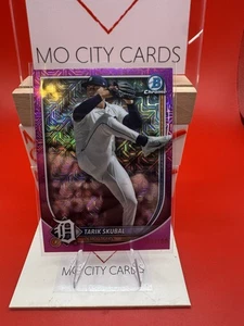 Tarik Skubal 2025 Bowman Cromo Mega Fucsia Mojo Rifrattore /199 #95 Tigri - Foto 1 di 3