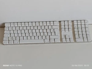 Apple A1016 Wireless Keyboard - NOT WORKING - Picture 1 of 4