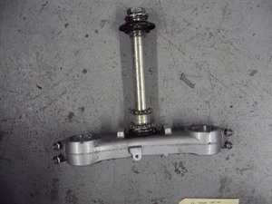 Honda CBR 1000 RR 1000 2006 06 07 RR 1000RR triple eje inferior fabricante de equipos originales C7 - Imagen 1 de 2