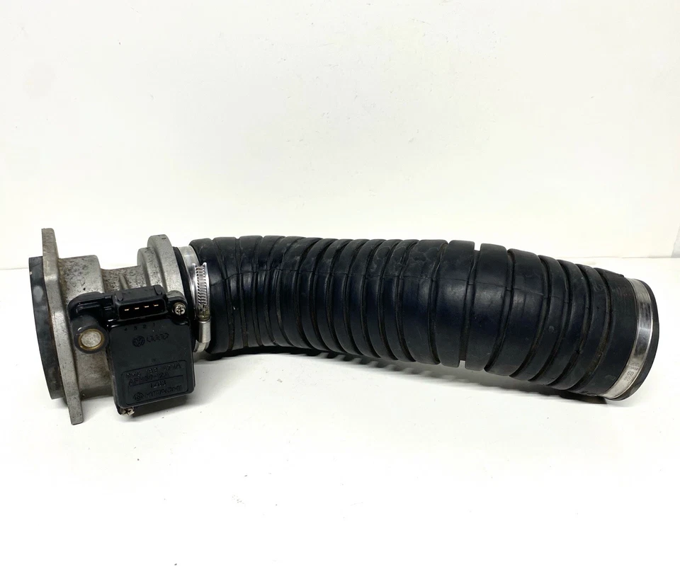 Sensor medidor de flujo de aire másico cardone 91-94 Audi 100 C4 Hitachi MAF OEM Foto 1 de 4