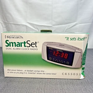 Emerson Research CKS5055S Smart Set Dual Auto Alarm Clock Radio AM/FM Auto Set - Picture 1 of 7