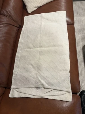 Peacock Alley Blanco Egyption Algodón Almohada Larga Funda Simulada Individual 35 X 19 Foto 1 de 4