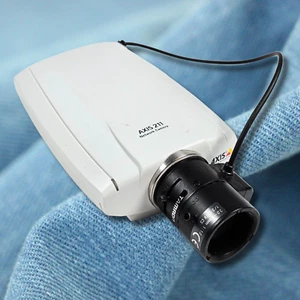 AXIS COMMUNICATIONS 211 0198-001-06 NETWORK Security CAMERA W/ TAMRON LENS - Picture 1 of 8