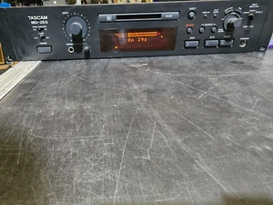 Tascam MD-350 professional mini-disc recorder, rack mount #1 - Picture 1 of 6