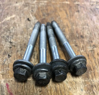 Ford Focus 2008 2,0 L pernos de carrocería del acelerador Foto 1 de 3