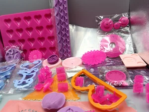 Torten dekorieren- Konvolut,Formen,Prägestempel,Fondant Prägung,Tortenschablonen - Bild 1 von 5