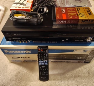 Panasonic DMR-EZ48V Grabadora de DVD VCR Combo con Cable VHS a DVD HDMI Remoto - Imagen 1 de 24