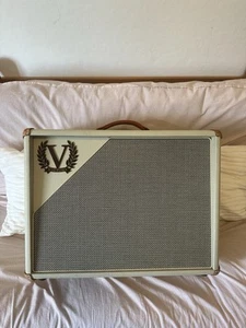 *JUST SERVICED* Victory V40 Duchess Deluxe Combo Amplifier (footswitch & cover) - Picture 1 of 14