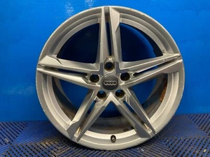 Llanta de aleación Audi A4 S-Line B9 8W0601025R 8Jx18 E899 - Imagen 1 de 8
