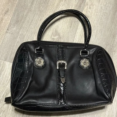 Bolso de Mano Jaclyn Smith Negro Imitación Cocodrilo Asa Superior Cartera Hebilla Detalle Elegante Foto 1 de 4