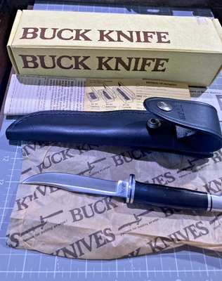 Buck 102 Knife Vintage 1986 102 Stamp Woodsman With Sheath and BOX - Image 1 of 4