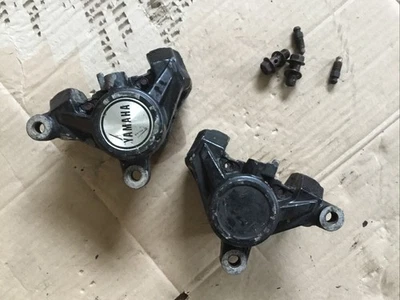 Pinzas de freno delanteras Yamaha FZ400 FZ600 XJ600F XJ900 FJ1100 RD500 etc Sumitomo Foto 1 de 4