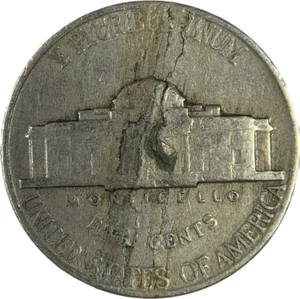 1947 P - Jefferson Nickel 5C - Reverse Lamination - Mint Error - Picture 1 of 2
