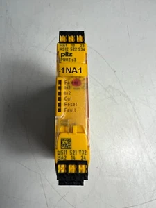 Pilz PNOZ s3 C 24VDC 2n/o  751103 - Picture 1 of 2