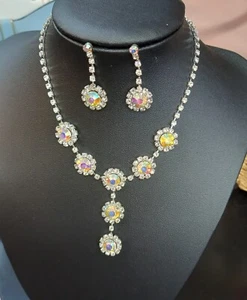Clear crystal necklace and earings Set Costume Jewellery - Picture 1 of 7