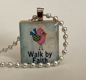 Collar Colgante de Azulejos Walk By Faith Hecho a Mano Dije Religioso Idea de Regalo - Imagen 1 de 3