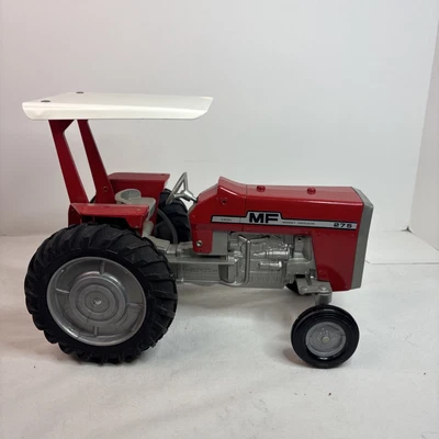 Ertl 1/16 Massey Ferguson 275 Tractor ROPS Canopy & Flarebox Barge Wagon - Image 1 of 4