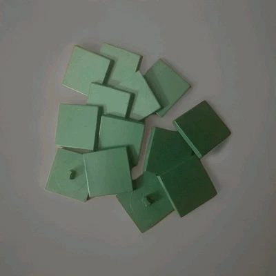 Vintage 13 Pc Kelly Green Lucite Buttons 1"x1" Sewing Crafts Modernist - Image 1 of 4