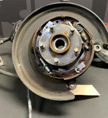 Subaru BRZ FRS 86 2017 OEM buje trasero nudillo husillo brazo de control Foto 1 de 4