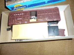 ATHEARN HO 1776 TREN STOCK CAR SANTA FE A.T.&S.F. 50655 KIT SIN MONTAR - Imagen 1 de 4