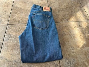Levi’s 550 Men’s Relaxed Fit Blue Jeans. Size 38 x 34. Fit 36X33 - Picture 1 of 7