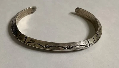 brazalete navajo plata esterlina vintage estampado carinado Foto 1 de 4