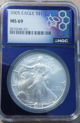 2005 年美国鹰银币 NGC 评级 MS69 蓝色标签 — 第 1/2 张图片