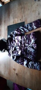 sehr schöne Winterjacke Mädchen S.Oliver Gr. 164 camouflage in lila/grau - Bild 1 von 7