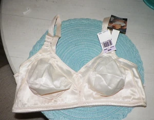 WOMAN'S BALI BRA STYLE 3820 DOUBLE SUPPORT SIZE 42 D LIGHT BEIGE NEW WITH TAGS - Picture 1 of 4
