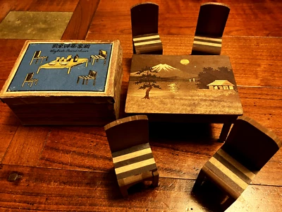 Accessoires pour poupée (table et 4 chaises) Japon - bois marqueté -l - Photo 1/4