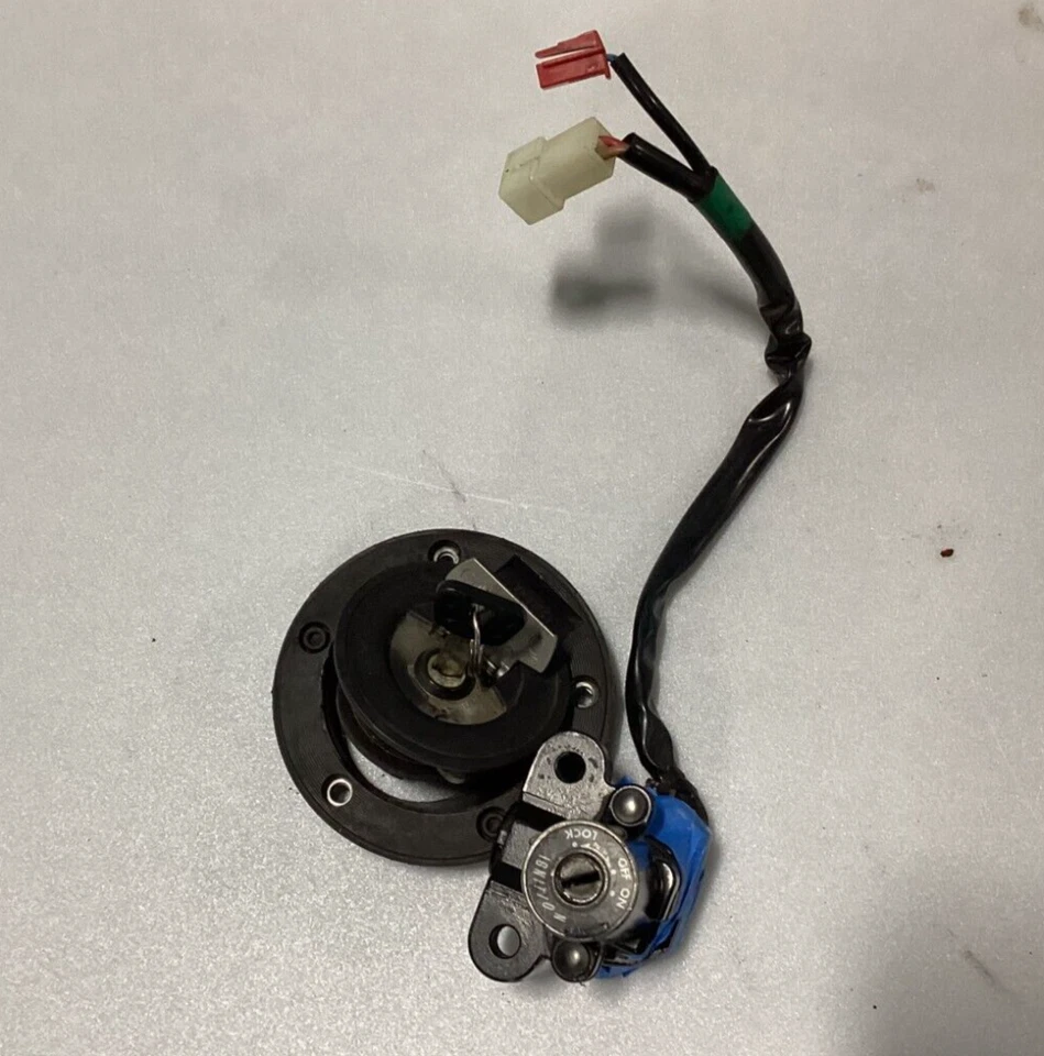 08-16 YAMAHA YZF R6 YZFR6 INTERRUPTOR DE ENCENDIDO JUEGO DE BLOQUEO DE LLAVE TAPA TANQUE DE GASOLINA OEM Foto 1 de 1