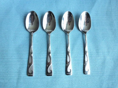 New Oneida TUSCANY Scrolls Set of 4 Teaspoons Stainless Flatware (6 1/4") - Image 1 of 4