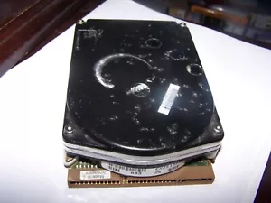 Digital 1GB SCSI 1 Hard Drive DSP3105 with Macintosh System 7.5.1 - Picture 1 of 3
