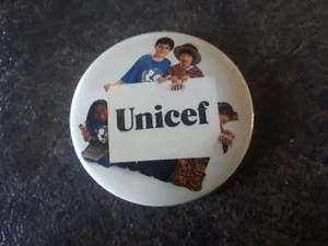 Unicef Button Pin - Picture 1 of 2