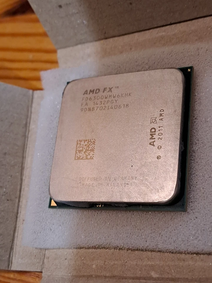 AMD FX-Series FX-6300  socket AM3+  , 6 core POTENTE - Immagine 1 di 1
