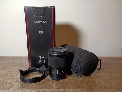 Panasonic Lumix S 18mm F.18 Full Frame Wide Angle Lens - Black - Image 1 of 4