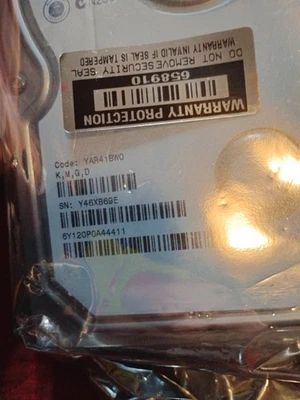 Maxtor DiamondMax Plus 9 6Y120P0 120Gb ATA/133 HDD IDE Hard Drive NEW SEALED B17 - Image 1 of 4