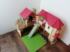 SYLVANIAN FAMILIES BEECHWOOD HALL SET WITH FURNITURE & HEDGEHOG FAMILY XMAS