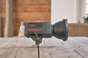 Multiblitz Profilux 200 Studio Flash Light Made In Germany - Picture 1 of 4