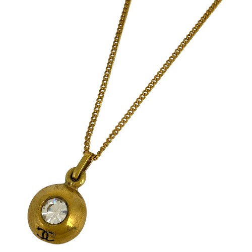 CHANEL (Incastro) Collana con Strass Logo CC Collana Rotonda Placcata Oro...